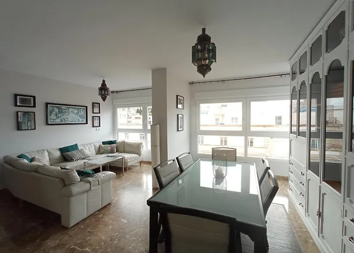 Luminosa Vivienda Con Vistas En Casco Historico
